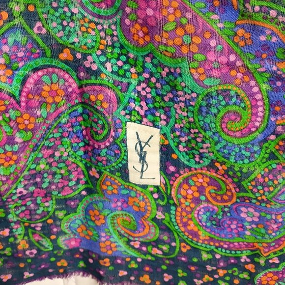 ❤️YSL YVES SAINT LAURENT FOULARDS PAISLEY 100% Wool PIANO SHAWL SCARF 39x38 - Picture 2 of 7